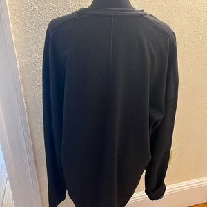 Men’s Lululemon Shirt, excellent condition, lined